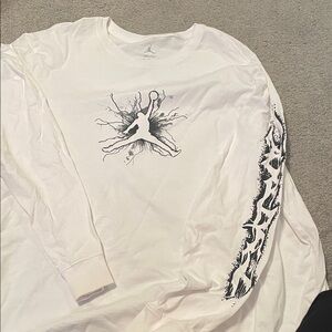 Nike Dri-FIT Gray Long Sleeve Top
Micheal Jordan